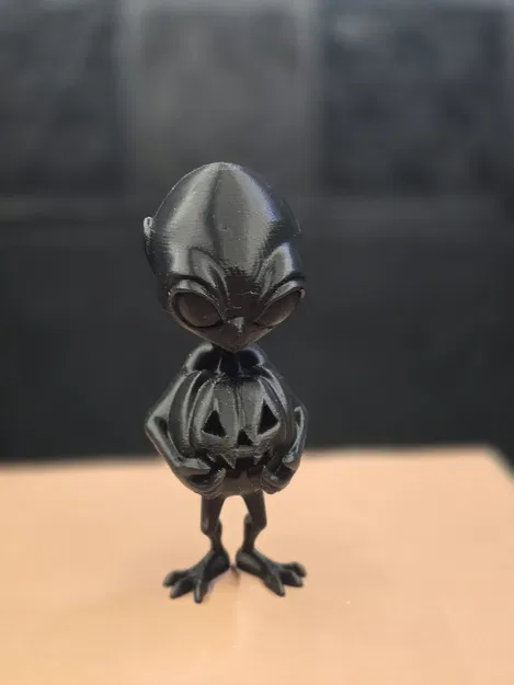 Người Ngoài Hành Tinh Halloween Với Bí Ngô - Image 2