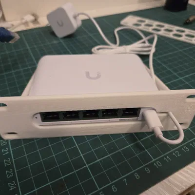 Khung rack 6.5 inch cho Unifi USW Flex 2.5G-5