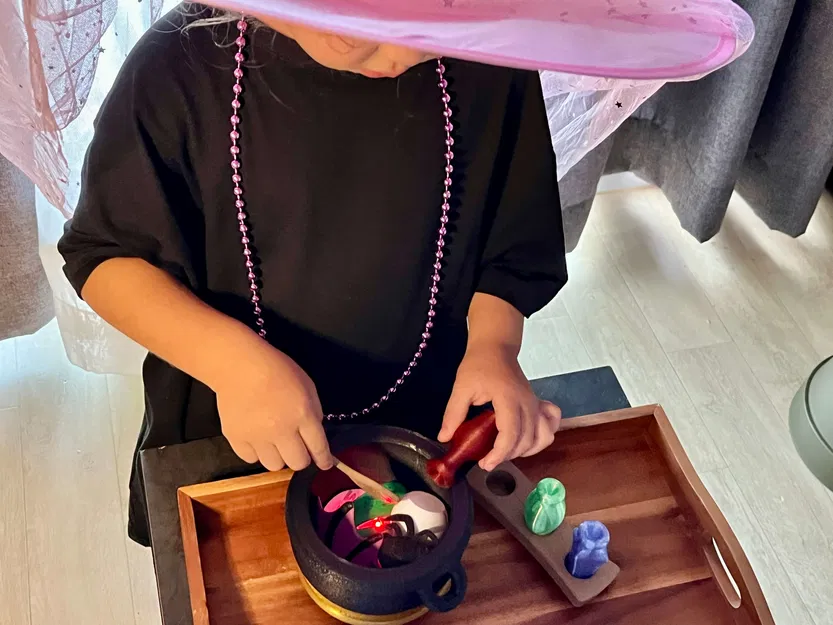 Đồ Chơi Bếp Phù Thủy - Nhà Bếp Cho Bé - Image 2