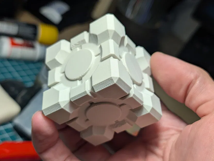 Mô Hình 3D Khối Lập Phương Đồng Hành (Companion Cube) Game Portal - Image 1