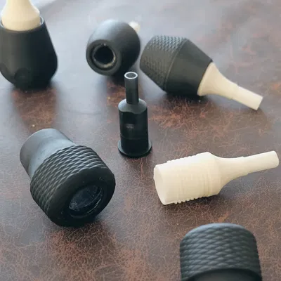 Kẹp Giữ Ống Mực Xăm Điều Chỉnh Được