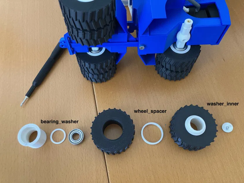 Mô Hình Máy Kéo Big Bud 600/50 Tỷ Lệ 1:32 - Image 4