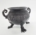 Cauldron Chân Móng Kiểu Gothic - Thumbnail 4