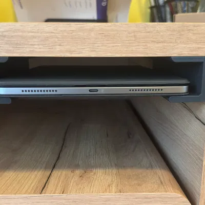 Kệ đỡ máy tính bảng / Tablet holder