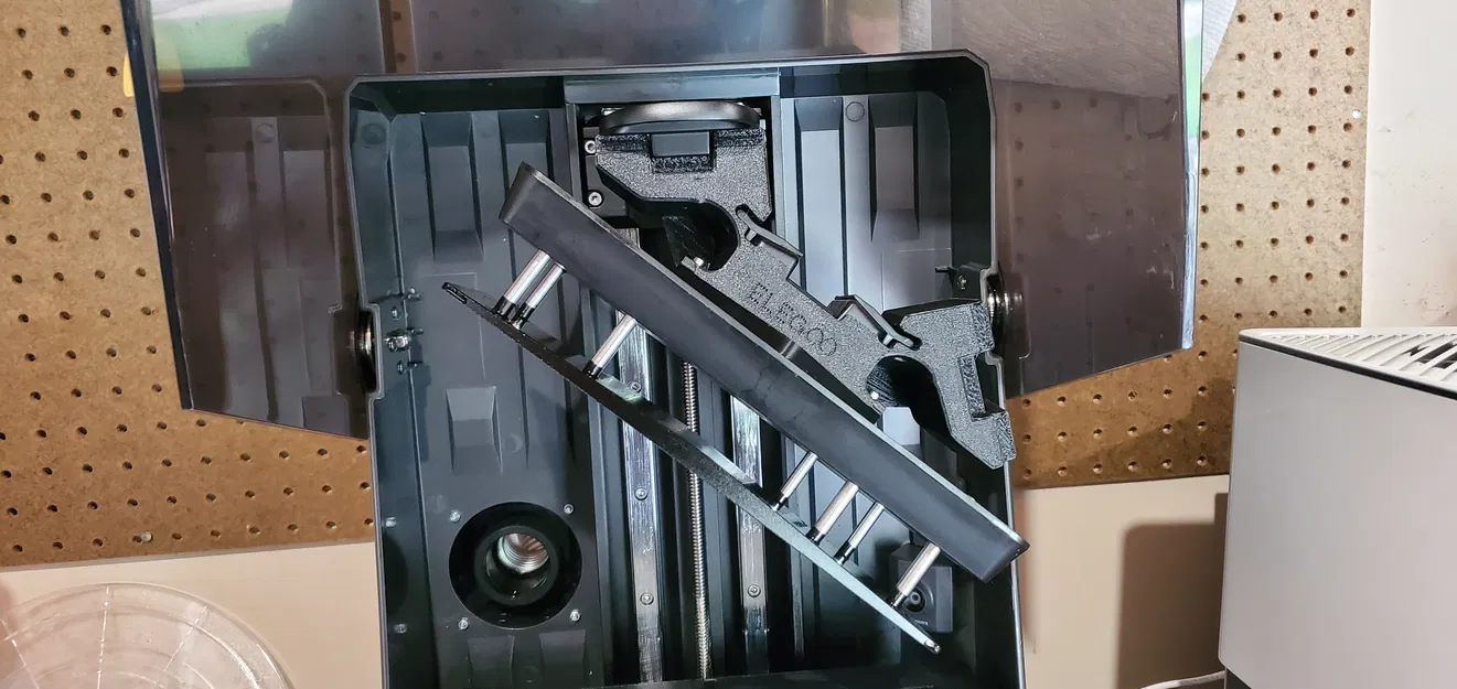 Tay Gá Khay Nhựa Thừa Cho Elegoo Saturn 4/Ultra/16k - Image 1