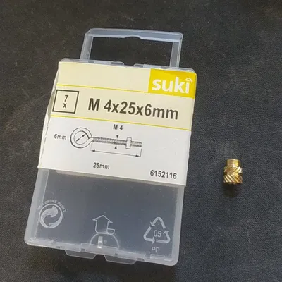 Móc chìa khóa "động cơ cũ" BMW