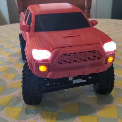 Xe RC Toyota Tacoma 1:16
