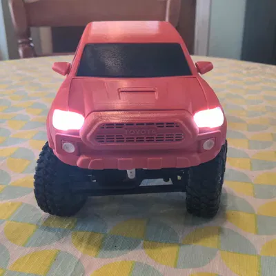 Xe RC Toyota Tacoma 1:16