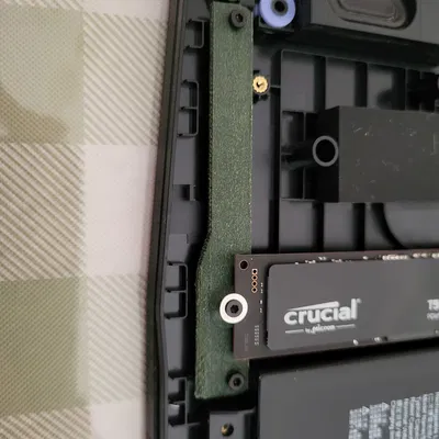 Giá đỡ SSD - MSI Katana 15