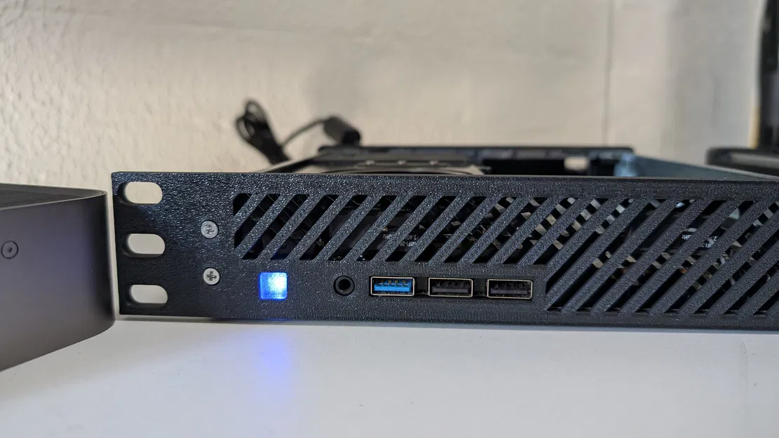 Bộ Khung Gắn Rack 1U Cho Minisforum MS-01 & MS-A2 - Image 1