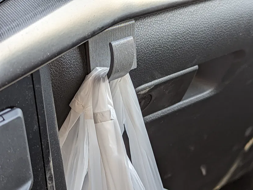 Móc treo đồ hộp găng tay Ford F-Series (F150) (2021-) - Image 1