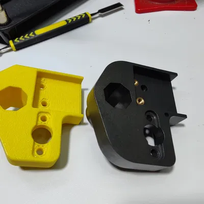 Giá đỡ bàn in Elegoo Centauri Carbon Trái v1