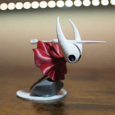 Mô hình Hornet và cây kim từ Silksong