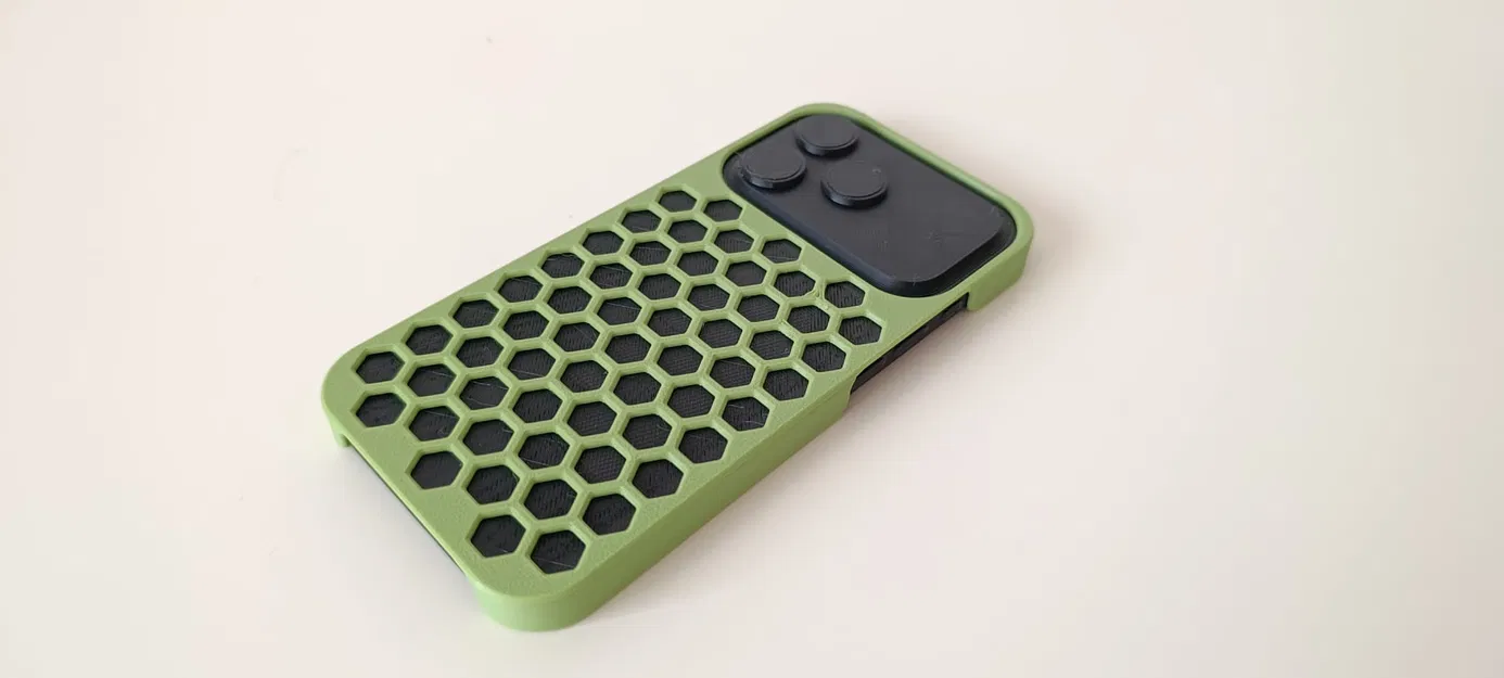 Ốp Lưng iPhone 17 Pro Thiết Kế Lục Giác - Image 4