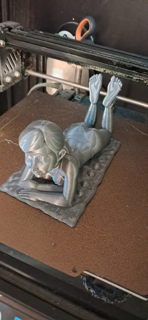 Giá Đỡ Điện Thoại Cô Gái Mơ Màng - Image 2