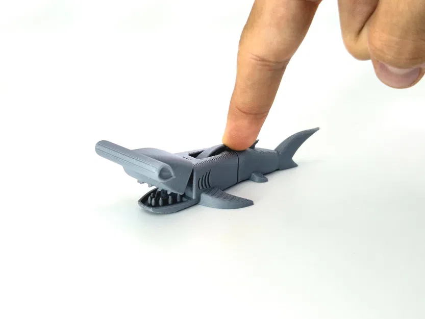 Cá Mập Búa Hàm Mở Linh Hoạt (Flexi Jaw Hammerhead Shark) - Image 1
