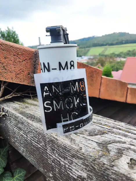 Mô hình lựu đạn khói/khí M18 thời chiến tranh Việt Nam - Image 2