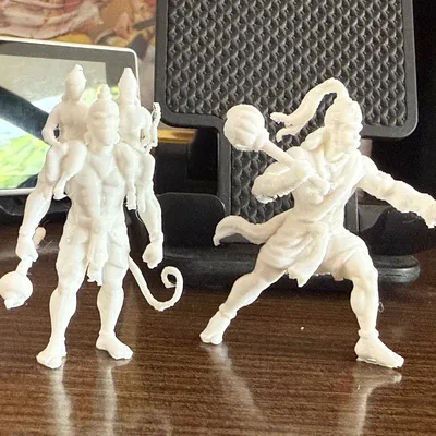 Tượng Anjineya cùng Ram Lakshman trên vai