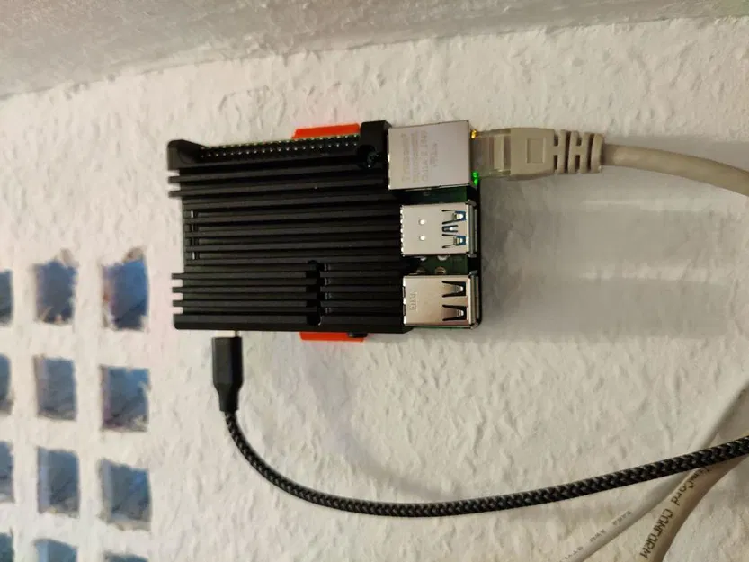 Giá đỡ tường tối giản cho Raspberry Pi 3b / 4 Vỏ Armor - Image 1