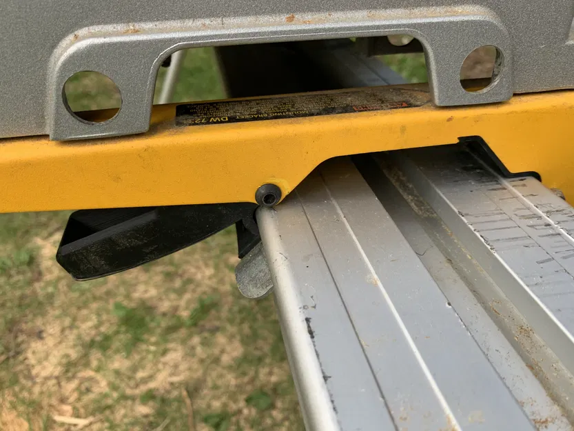 Kẹp thay thế cho chân đế máy cưa mitre DeWALT hạng nặng - Image 4