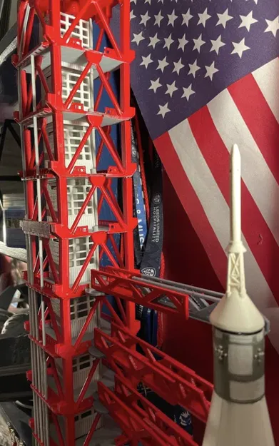 Mô hình Tên lửa Saturn V, Tháp Phóng, Bệ Phóng Di Động có LED và Crawler (Tỉ lệ 1:157) - Image 12