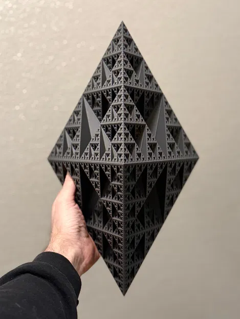 Mô hình Fractal Hình chóp tam giác Sierpiński Cấp 6 - Chế độ Bình - Image 1