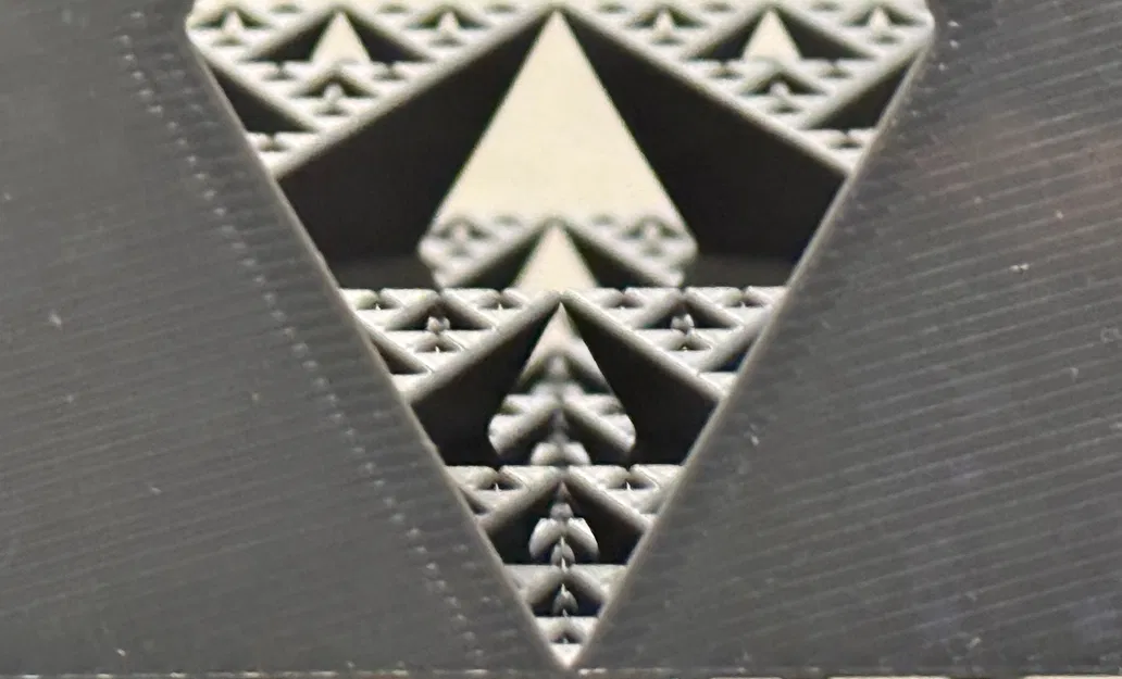 Mô hình Fractal Hình chóp tam giác Sierpiński Cấp 6 - Chế độ Bình - Image 14