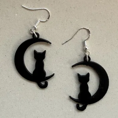 Bông Tai Mèo Và Trăng Lưỡi Liềm