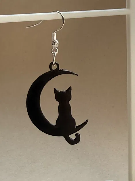 Bông Tai Mèo Và Trăng Lưỡi Liềm - Image 2