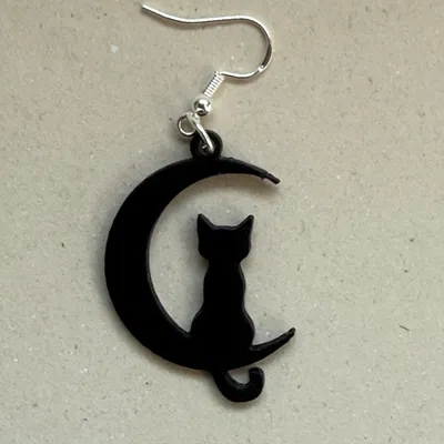 Bông Tai Mèo Và Trăng Lưỡi Liềm