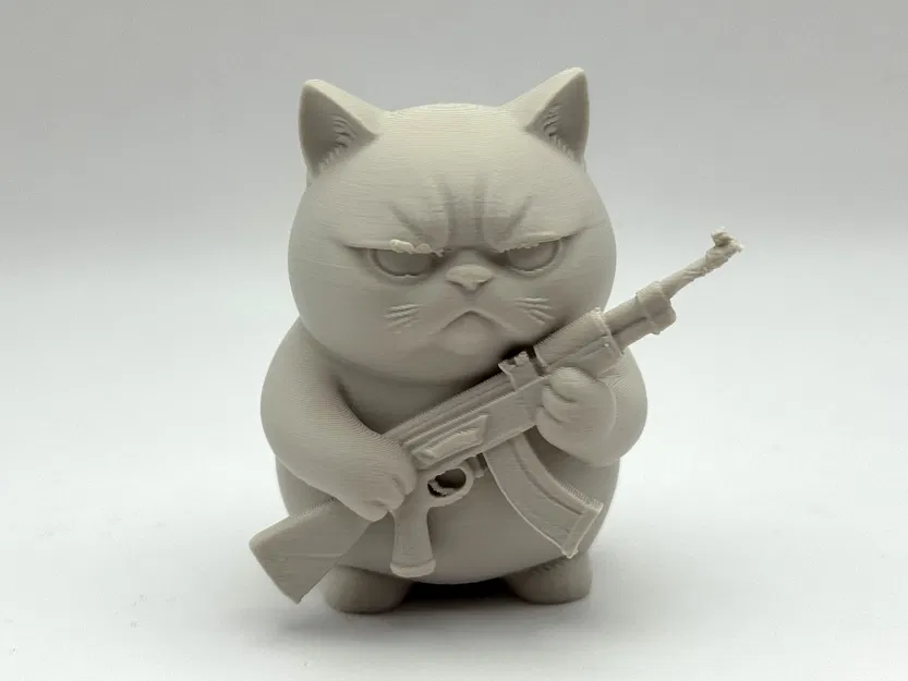 Mèo Cáu Kỉnh Cầm Súng - Image 1