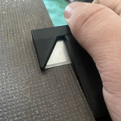 Dụng Cụ Cắt Cạnh Pocket