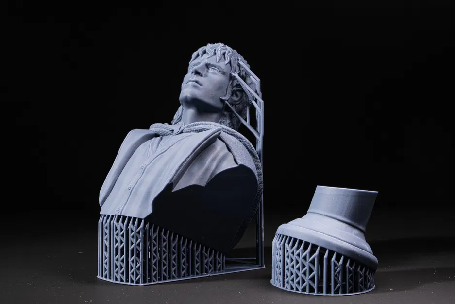 Tượng bán thân Frodo Baggins – Chúa tể những chiếc nhẫn - Image 3