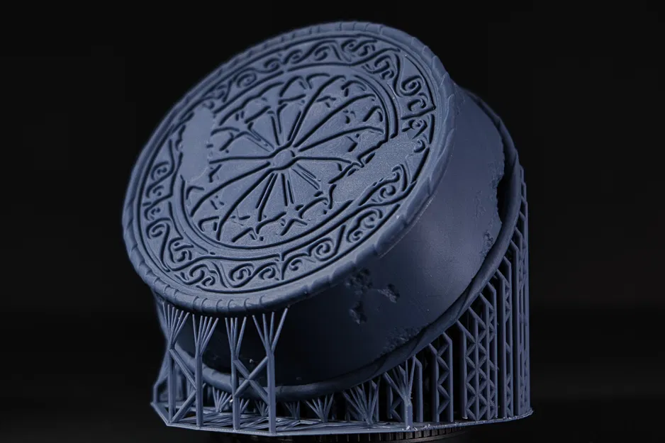 Mô hình Dragon Slayer Ornstein Figure - Image 4