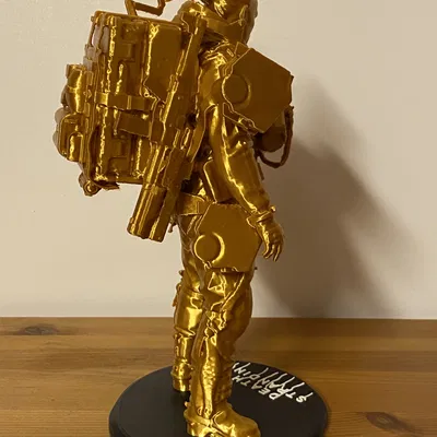 Tượng Sam Porter Bridges / Death Stranding