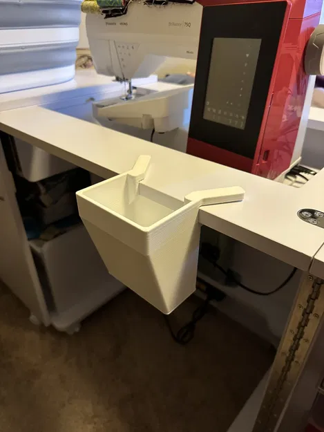 Thùng rác gắn bàn cho vải, chỉ, vụn nhựa, và hơn thế nữa! - Image 1