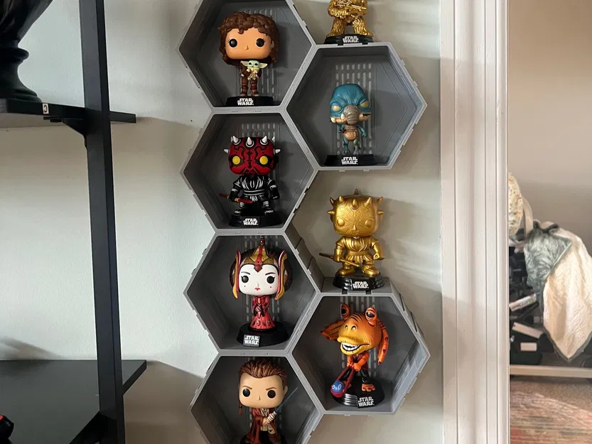 Chân đế treo tường Star Wars Funko Pop - Image 1