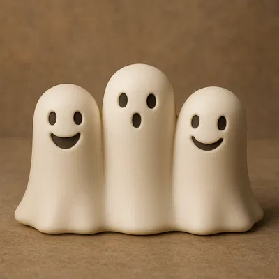 Bộ ba ma dễ thương đứng cùng nhau, mỗi con một biểu cảm khác nhau (vui vẻ, ngạc nhiên, mỉm cười)