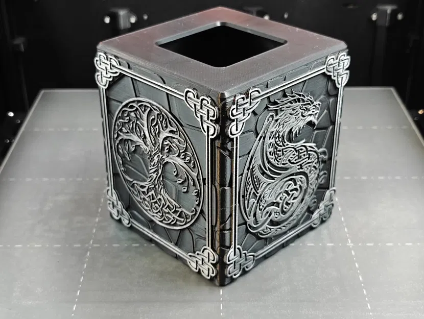 Hộp Đựng Khăn Giấy Phong Cách Rồng và Nghệ Thuật Celtic - Image 1