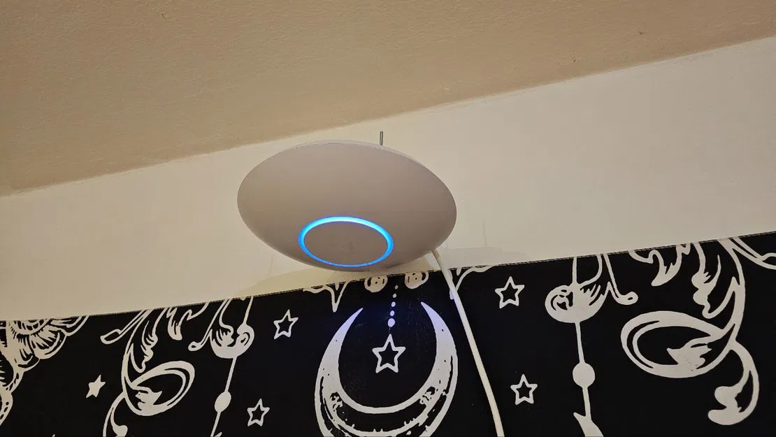 Giá Treo Tường Cho Ubiquiti Unifi U6 Enterprise | U6 Pro | U7 Pro Max | U7 Pro - Image 3