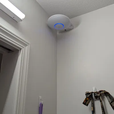 Giá treo tường cho Ubiquiti Unifi U6+, U6 Enterprise, U6 Pro, U7 Pro Max, U7 Pro