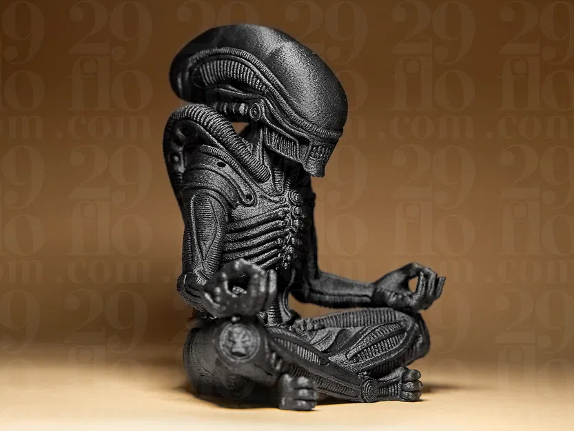 Tượng Xenomorph Thiền Định - Image 1