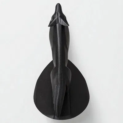 Mô Hình Sói Tru Tối Giản Độc Đáo Trên Đế