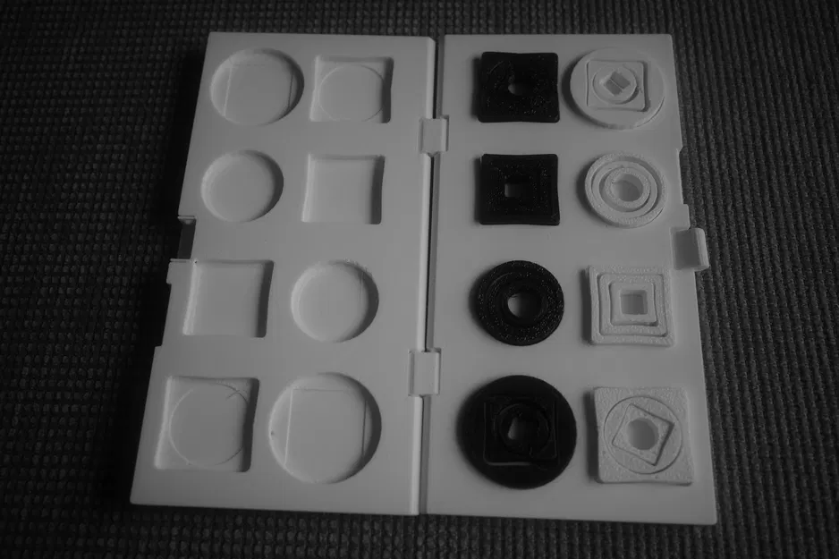 Phiên bản đa sắc màu của trò chơi cờ Cirquarles - Image 3