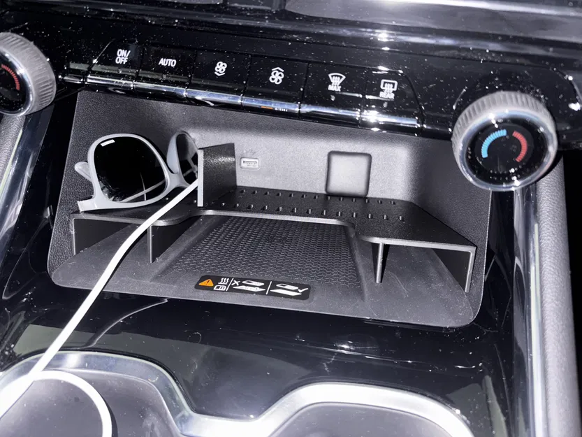 Kệ Chia Ngăn Cho Chevy Traverse Gen 3 (2024, 2025, 2026) - Image 1