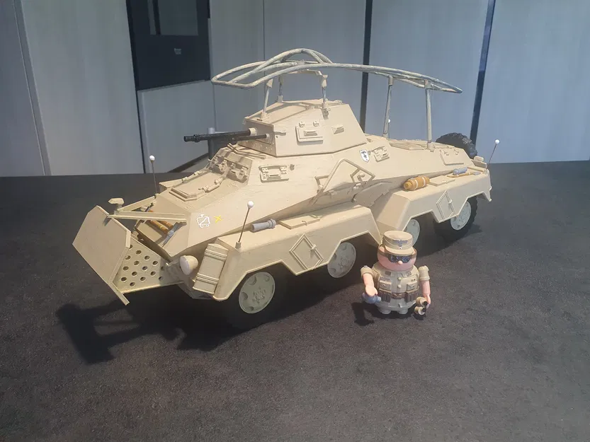 Mô Hình Xe Bọc Thép Sd.Kfz. 232 8 Bánh Lái - Image 1