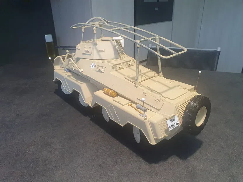 Mô Hình Xe Bọc Thép Sd.Kfz. 232 8 Bánh Lái - Image 9