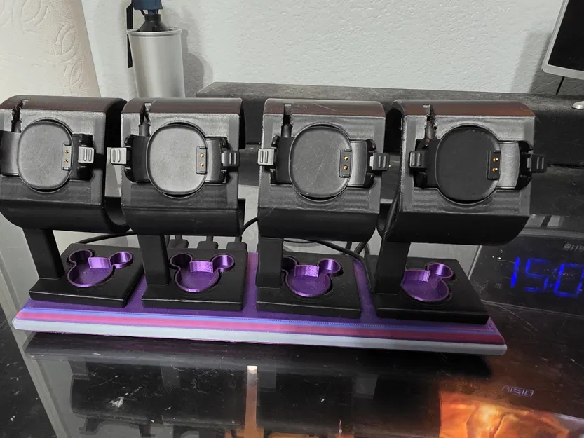 Giá Đỡ và Sạc Disney Magic Band Plus - Image 2