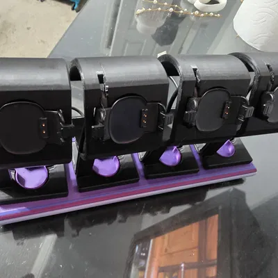 Giá Đỡ và Sạc Disney Magic Band Plus