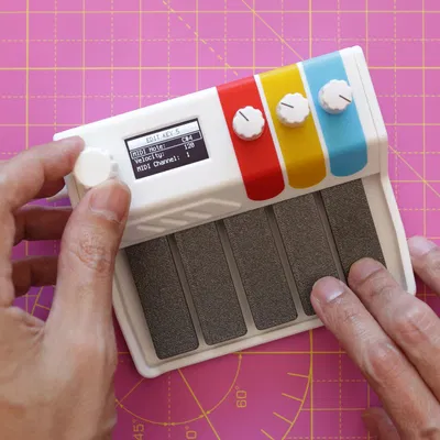 Bộ điều khiển USB MIDI Keyset Phong Cách Synth Cổ Điển